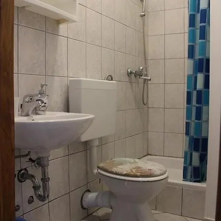 In With Balcony, Wifi * Pirovac