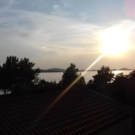 In With Balcony, Wifi Guest house