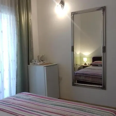 In With Balcony, Wifi